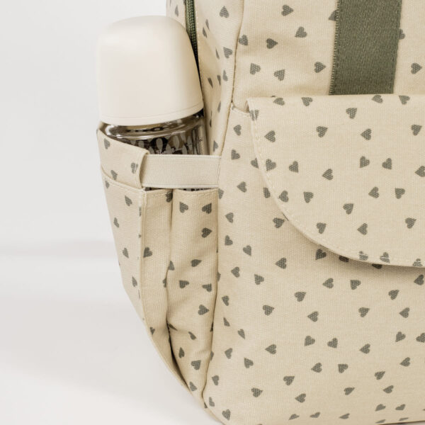 Mochila Corazones Poppy Musgo Walking Mum - Imagen 8