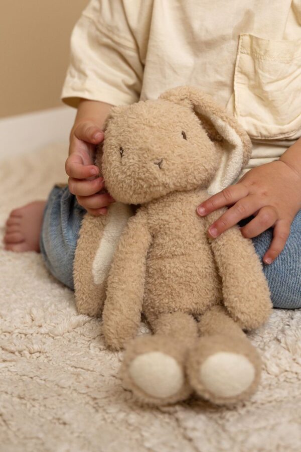 Conejito 32 cm Baby Bunny Little Dutch - Imagen 4