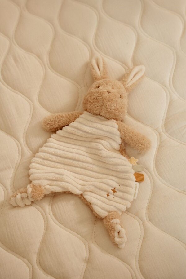 Doudou Conejito Textura New Born Natural Little Dutch - Imagen 5