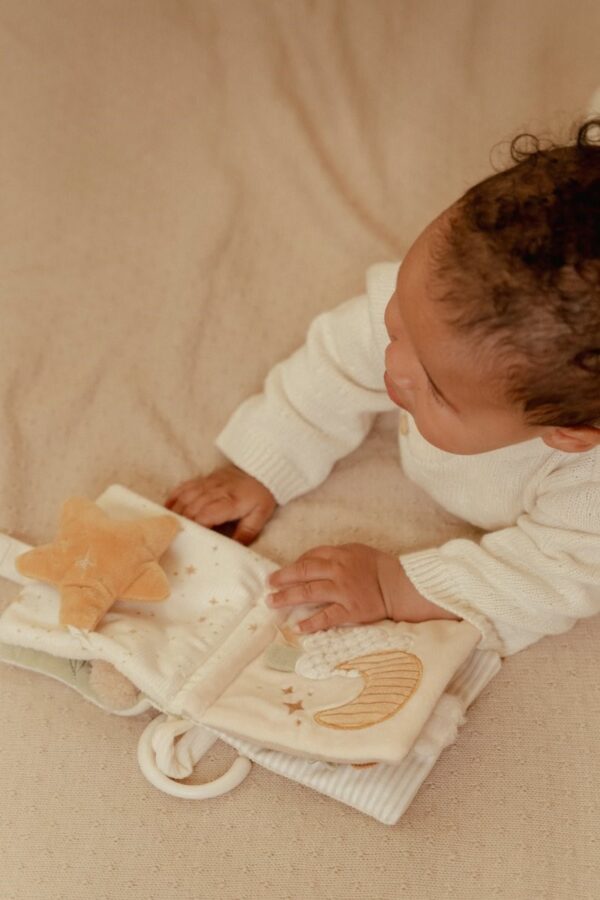 Librito Blando Actividades Anilla Newborn Little Dutch - Imagen 8