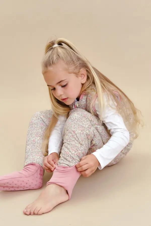 Pijama manta con calcetines antideslizantes - Pastel Floral TOG 2.5 - Imagen 5