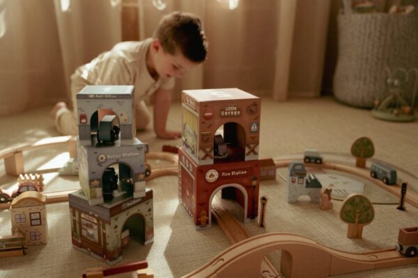 Torre Encajable Ciudad con coches Little Dutch - Imagen 12