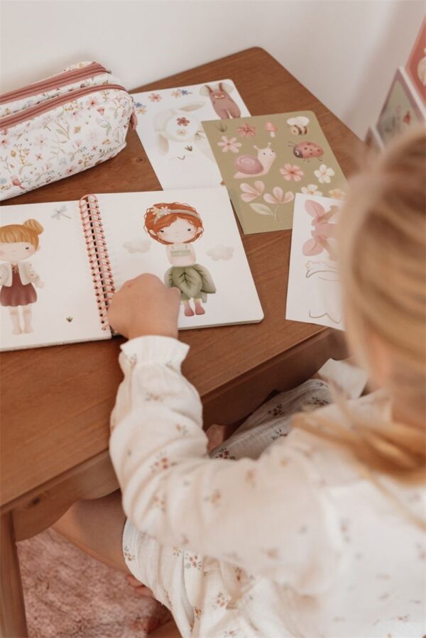 Libro Viste a Rosa Fairy Garden Little Dutch - Imagen 3