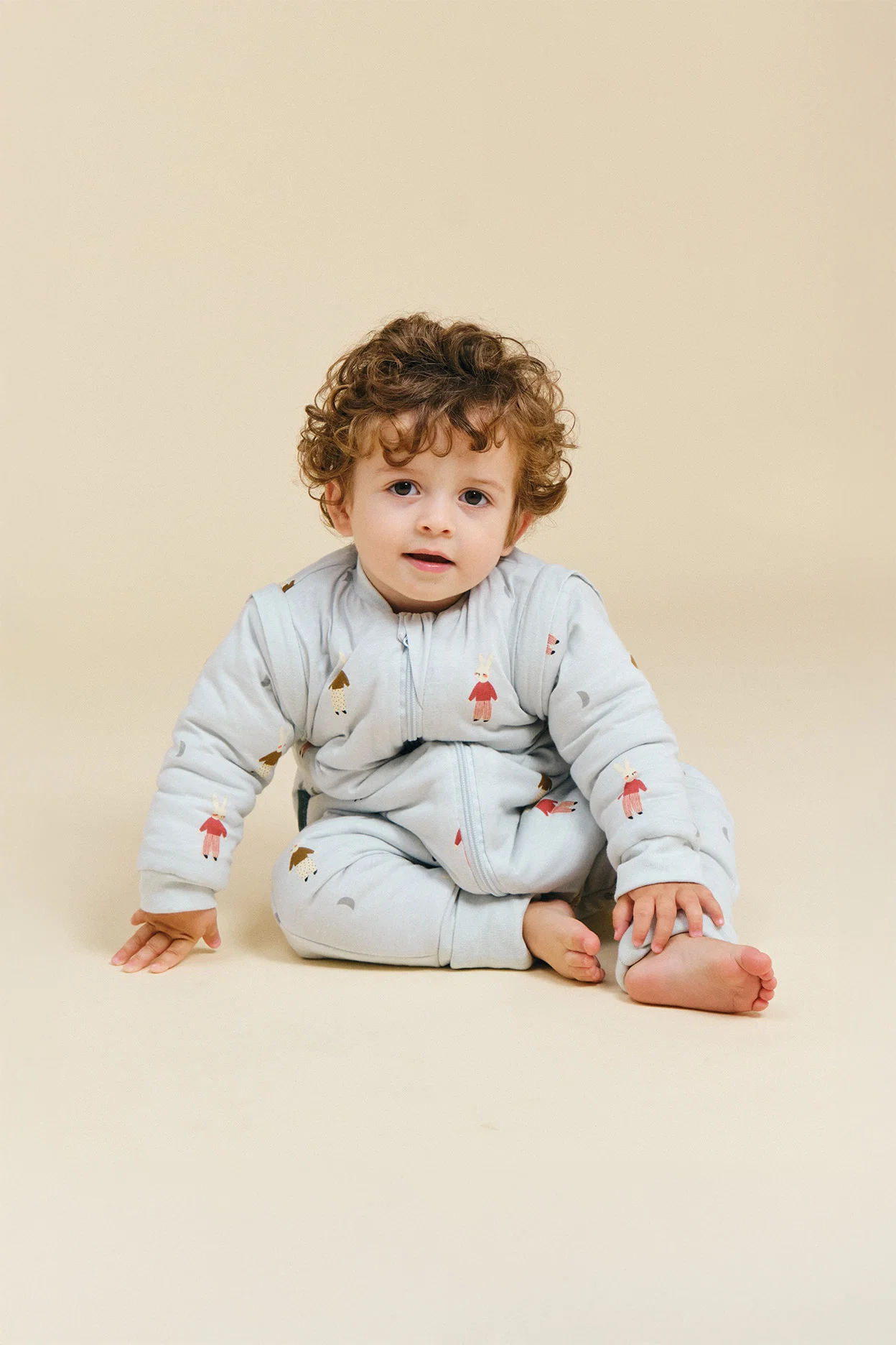 Pijama Manta con calcetines antideslizantes - Sleepy Bunnies - TOG 2.5 - Imagen 2