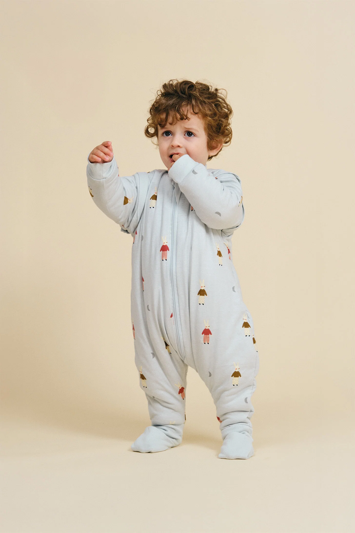 Pijama Manta con calcetines antideslizantes - Sleepy Bunnies - TOG 2.5 - Imagen 3