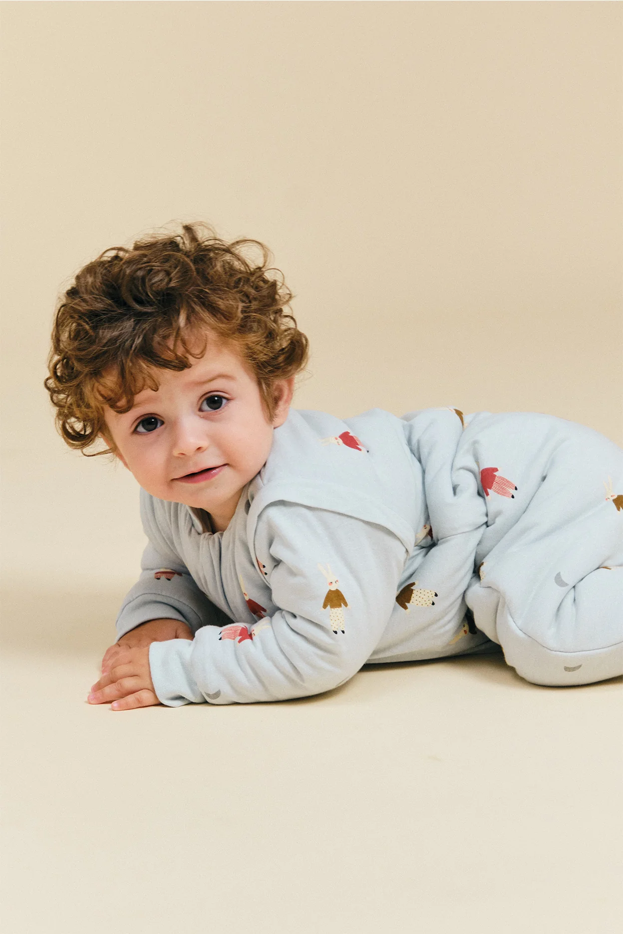 Pijama Manta con calcetines antideslizantes - Sleepy Bunnies - TOG 2.5 - Imagen 4